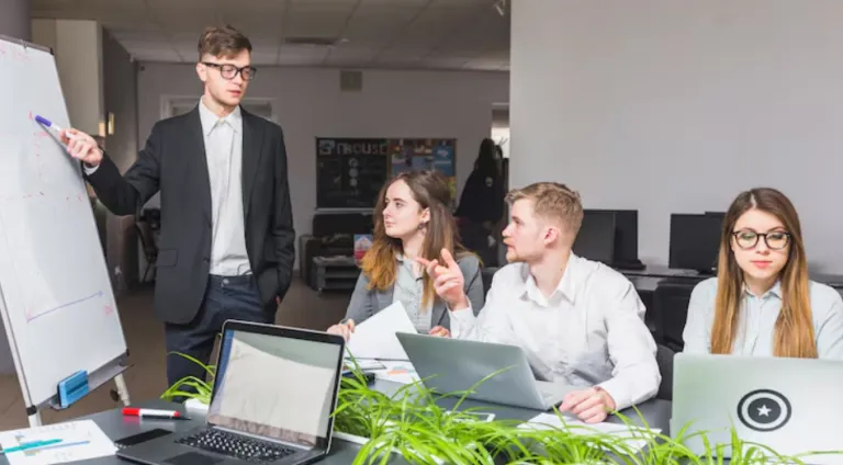 How Digital Training Transforms the Modern Workplace