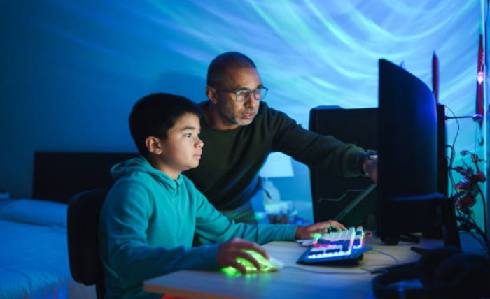 How Digital Art Shapes the Identity of Online Games